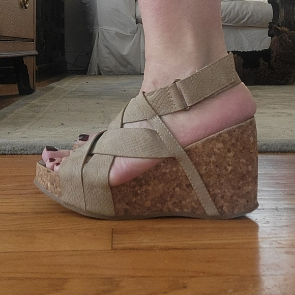 Blowfish Malibu Cork wedges - Picture 7 of 8